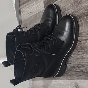 Tory Burch Perfect Black bootie